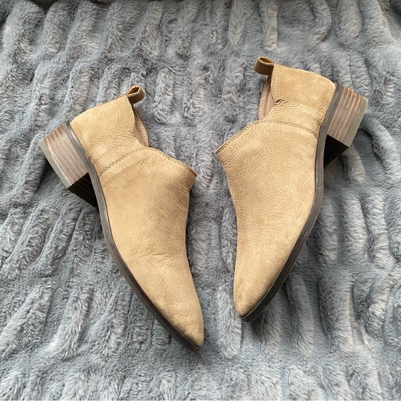 LUCKY BRAND BOOTIES - Picture 6 of 9